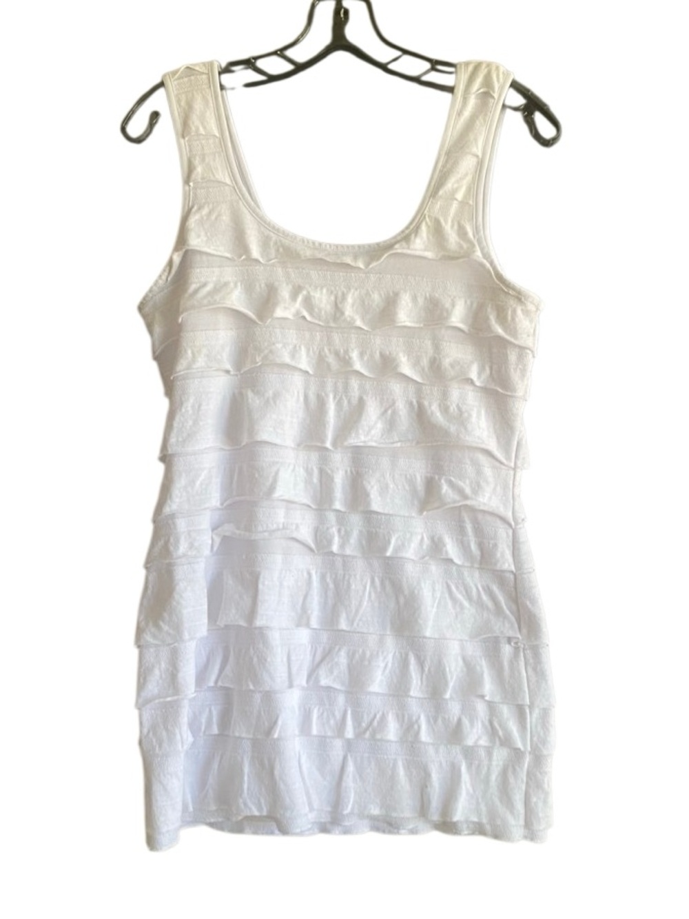 Love on a Hanger (WHITE) Tired Ruffle Tank. Size Large.
